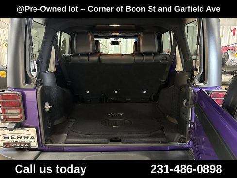 Used 2017 Jeep Wrangler Unlimited Rubicon w/ Connectivity Group AWD/4WD image 22