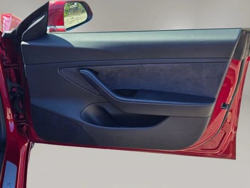 Used 2018 Tesla Model 3 Long Range RWD image 17