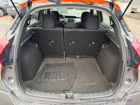 Used 2019 Nissan Kicks SV FWD image 27