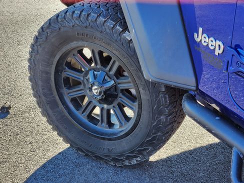 Used 2018 Jeep Wrangler Unlimited Sport S image 11