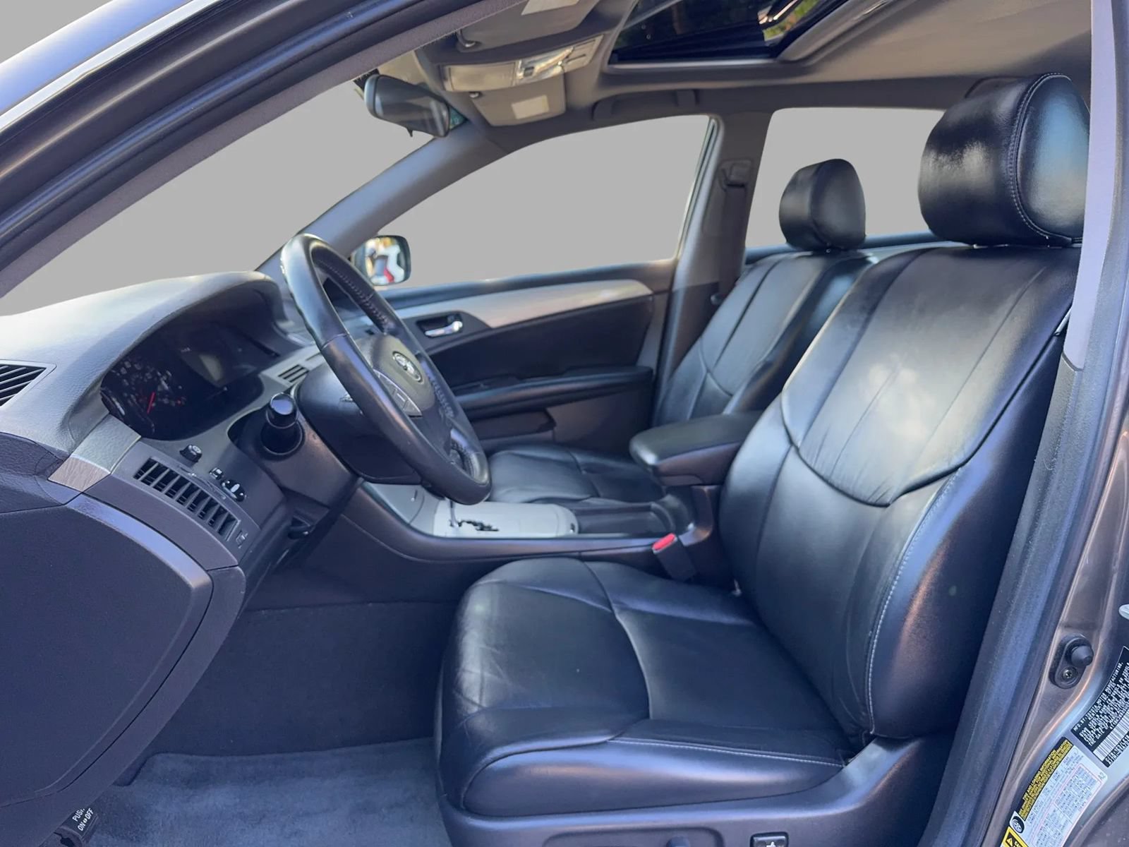 Used 2005 Toyota Avalon Touring FWD image 16