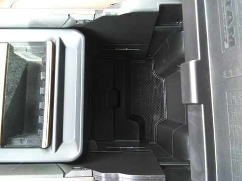 Used 2020 RAM 1500 Limited image 17