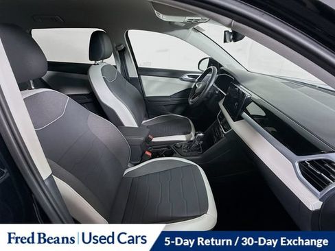 Used 2025 Volkswagen Taos SE AWD/4WD image 33