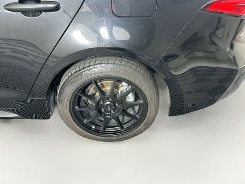 Used 2021 Toyota Corolla LE image 11