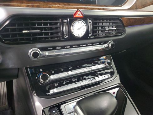 Used 2017 Genesis G90 3.3T Premium image 42