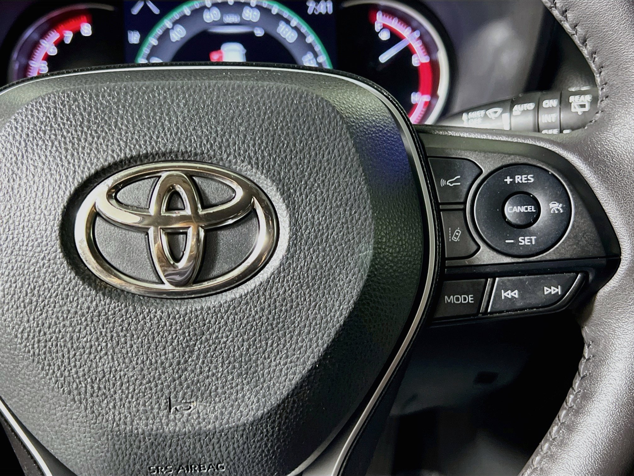 Used 2023 Toyota RAV4 XLE w/ Convenience Package FWD image 20