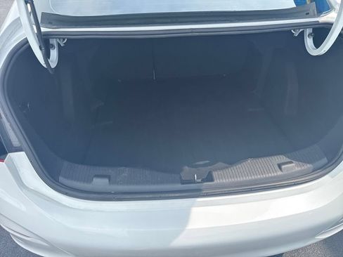 Used 2018 Chevrolet Cruze LT FWD image 33