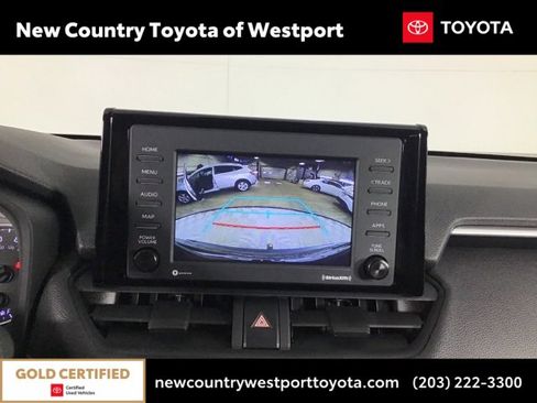 Used 2020 Toyota RAV4 LE image 17