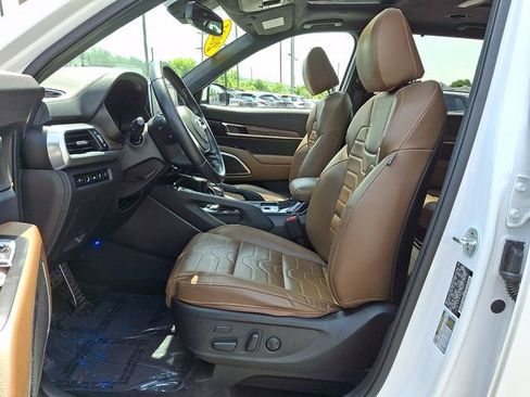 Certified 2021 Kia Telluride SX w/ SX Prestige Package AWD/4WD image 15