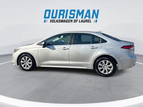 Used 2024 Toyota Corolla LE FWD image 5