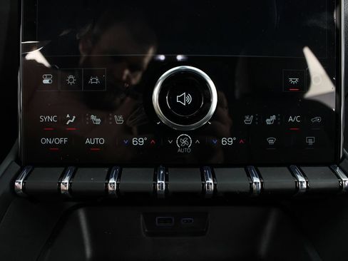 New 2027 GMC Terrain AT4 w/ Convenience Package III AWD/4WD image 6