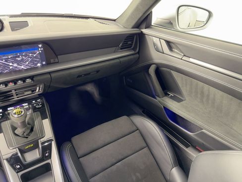 Certified 2022 Porsche 911 GT3 image 28