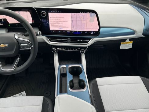 New 2026 Chevrolet Equinox EV LT w/ LPO, Blackout Package FWD image 15