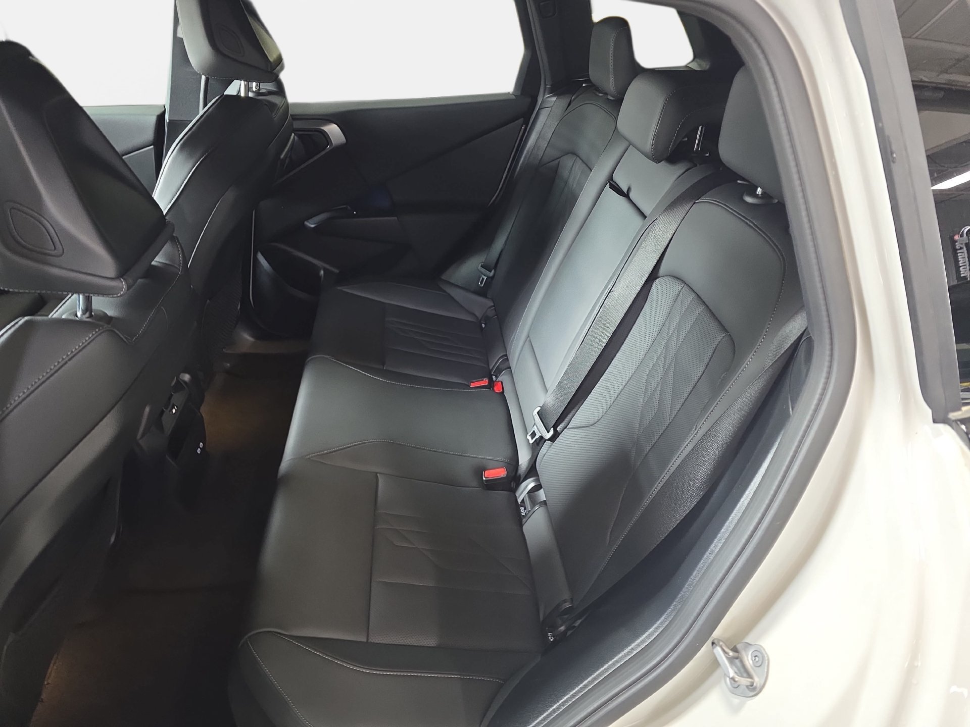 Used 2025 BMW X3 xDrive30i AWD/4WD image 14