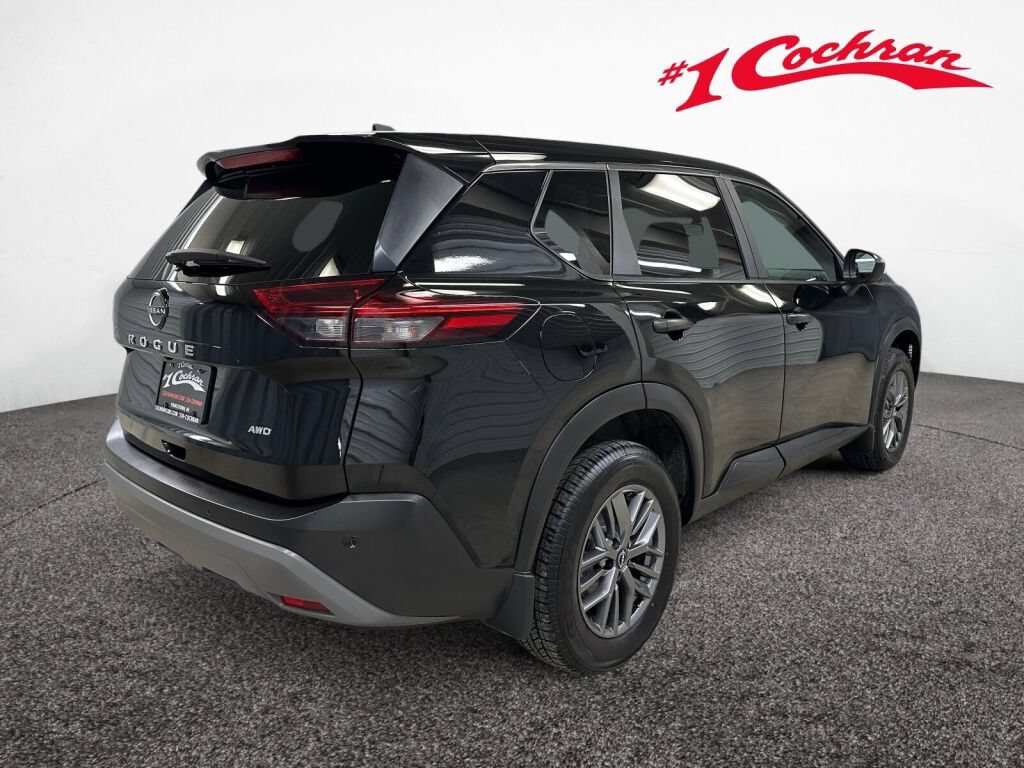 Used 2023 Nissan Rogue S AWD/4WD image 23