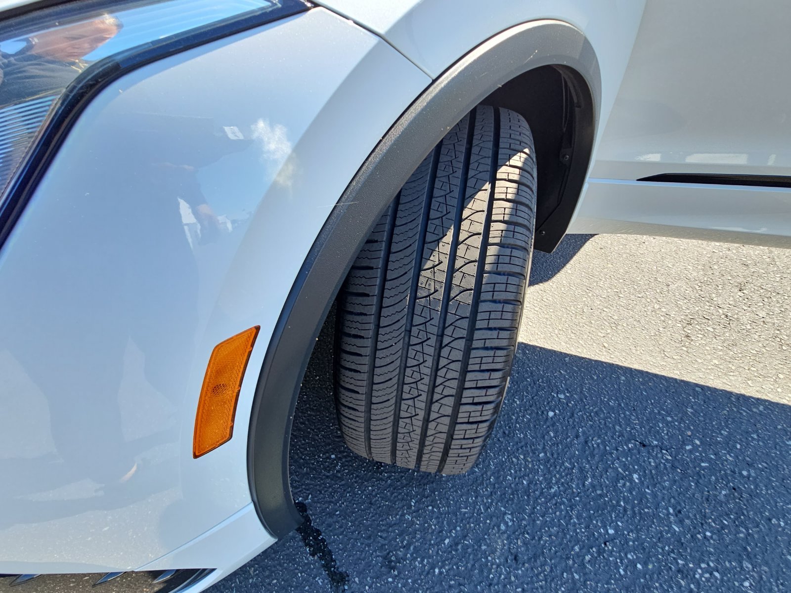 Certified 2023 Volkswagen Tiguan SE R-Line AWD/4WD image 31