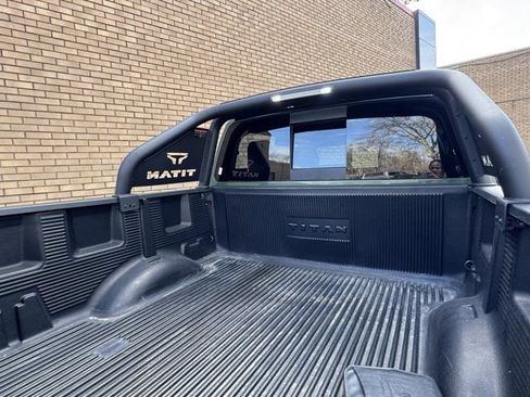 Used 2024 Nissan Titan SV w/ SV Bronze Edition Package image 32