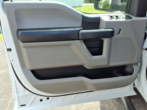 Used 2018 Ford F250 XL w/ Power Equipment Group AWD/4WD image 15