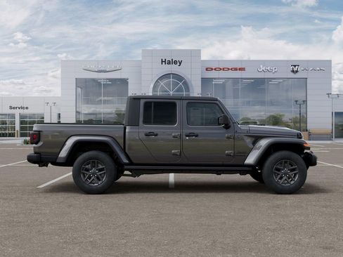 New 2026 Jeep Gladiator Sport image 21