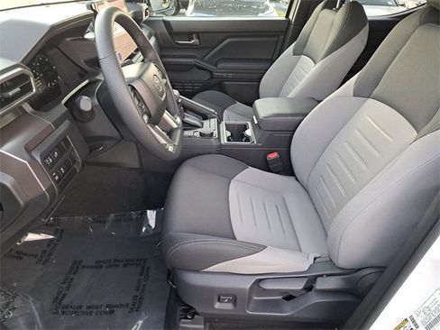 Used 2025 Toyota Tacoma TRD Sport image 17