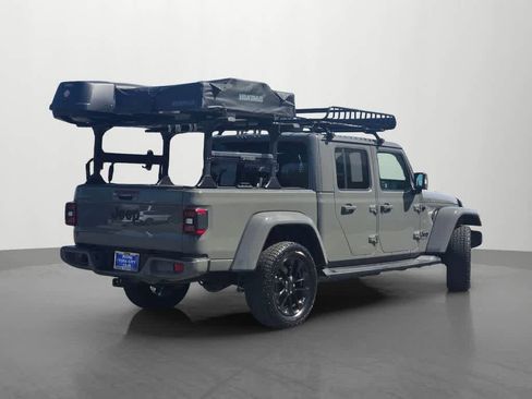 Used 2023 Jeep Gladiator Overland image 6