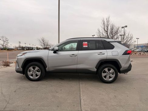 Used 2025 Toyota RAV4 XLE image 4