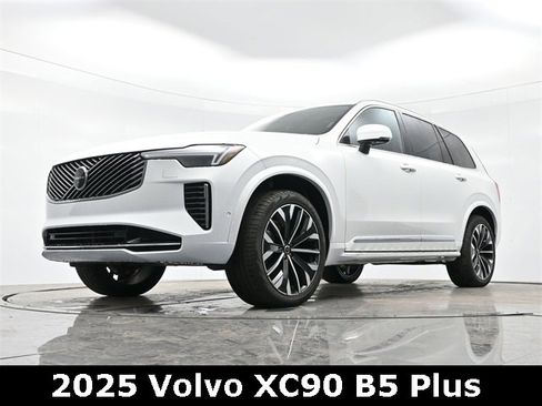 Used 2025 Volvo XC90 B5 Plus w/ Protection Package Premier image 28