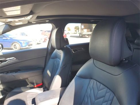 Certified 2023 Kia Sportage X-Line w/ X-Line Premium Package image 16