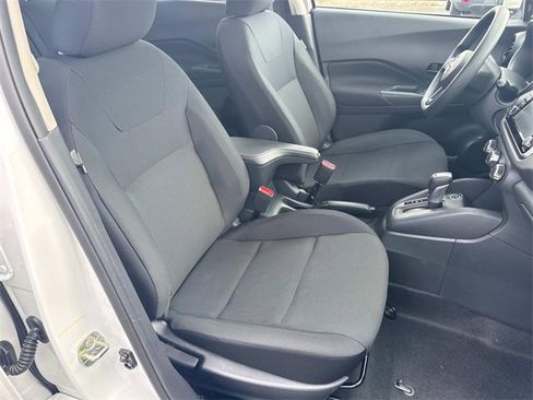 New 2025 Nissan Kicks Play S image 22