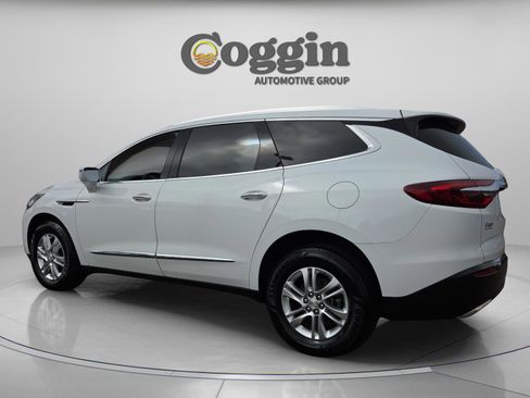 Used 2019 Buick Enclave Essence image 4