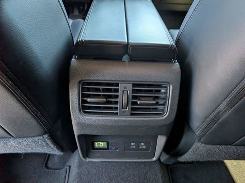 Used 2023 Nissan Rogue SL w/ SL Premium Package image 24