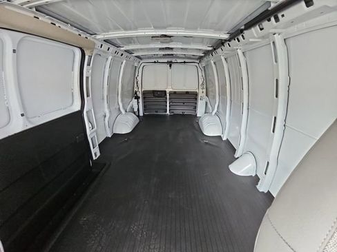 New 2026 GMC Savana 3500 Extended image 15