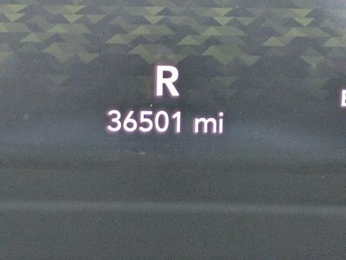 Used 2022 Jeep Gladiator Sport image 23