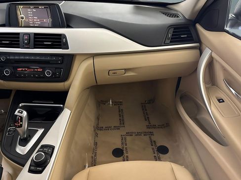 Used 2013 BMW 320i Sedan RWD image 27