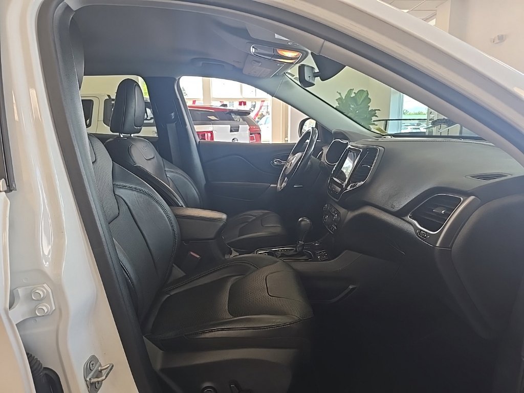 Used 2019 Jeep Cherokee Limited AWD/4WD image 37