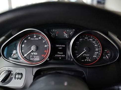 Used 2011 Audi R8 V10 image 37