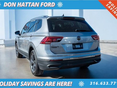 Used 2023 Volkswagen Tiguan SE image 32