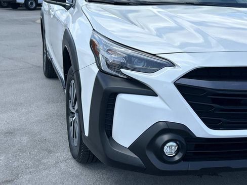 Used 2023 Subaru Outback Premium image 11