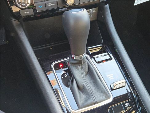 New 2026 Jeep Compass Latitude image 28