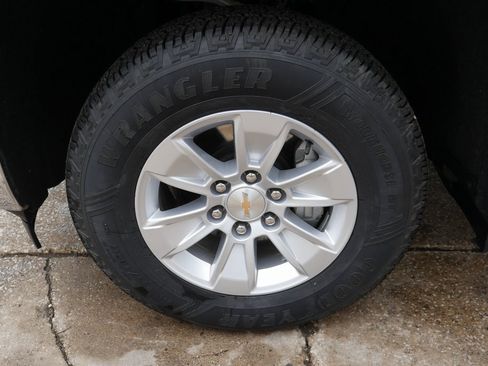 Used 2025 Chevrolet Silverado 1500 LT image 32