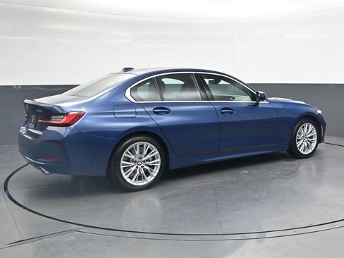 Used 2024 BMW 330i Sedan w/ Premium Package RWD image 4