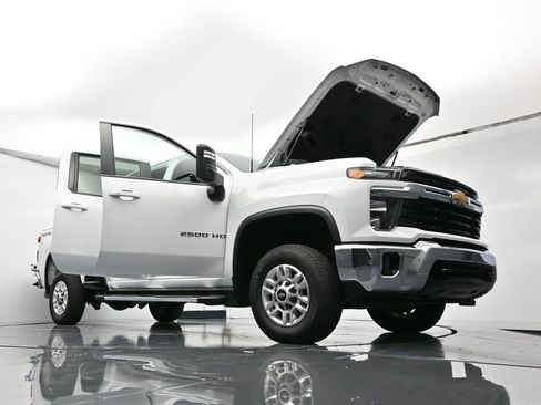 Certified 2025 Chevrolet Silverado 2500 LT w/ Convenience Package image 48
