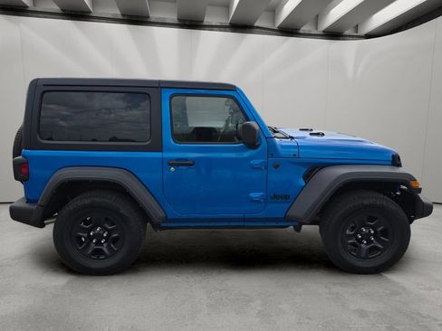 Used 2024 Jeep Wrangler Sport AWD/4WD image 6