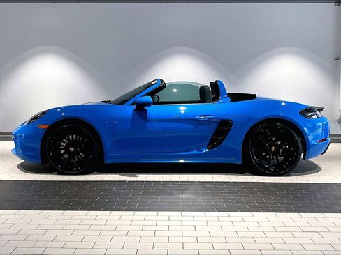 Used 2024 Porsche 718 Boxster image 2