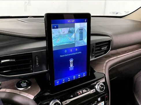 Used 2021 Ford Explorer Platinum w/ Equipment Group 601A image 21