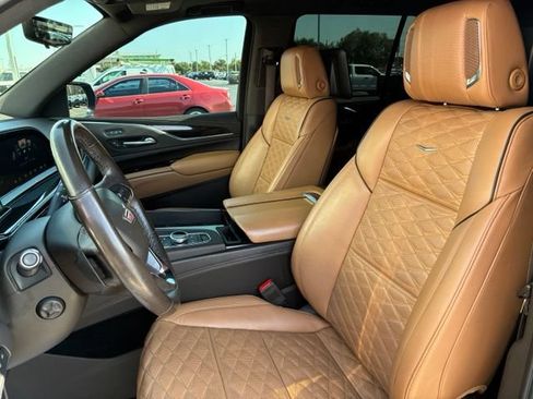 Used 2021 Cadillac Escalade Sport w/ Driver Assist Tech Package AWD/4WD image 12