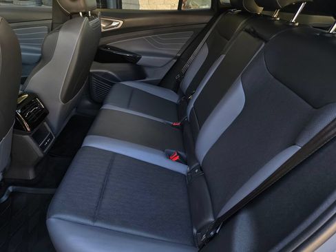 Used 2023 Volkswagen ID.4 Pro S RWD image 12