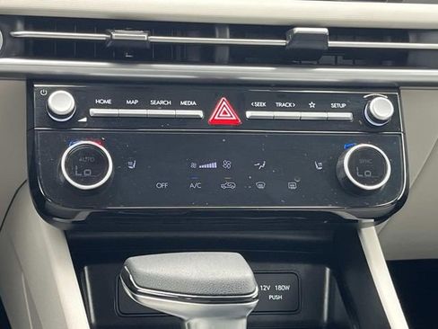Certified 2025 Hyundai Tucson SEL FWD image 17