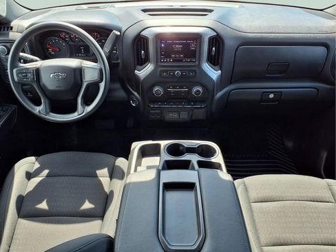 Used 2024 Chevrolet Silverado 1500 Custom Trail Boss w/ Turbomax Blackout Package AWD/4WD image 15