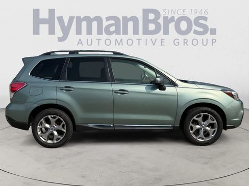 Used 2017 Subaru Forester 2.5i Touring AWD/4WD image 2